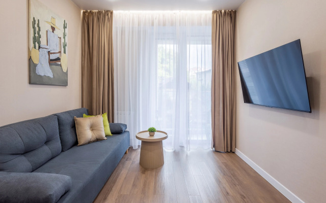 Квартира С бассейном на территории МореСолнцеАпарт