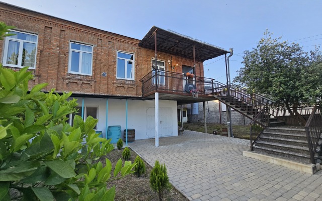 Amrapkha Private House
