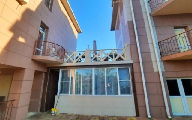 Отель Олина