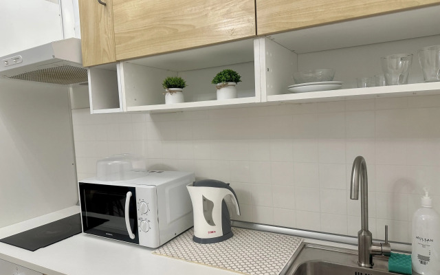 Квартира Просторная уютная и современная студия  на Родонитовой 35