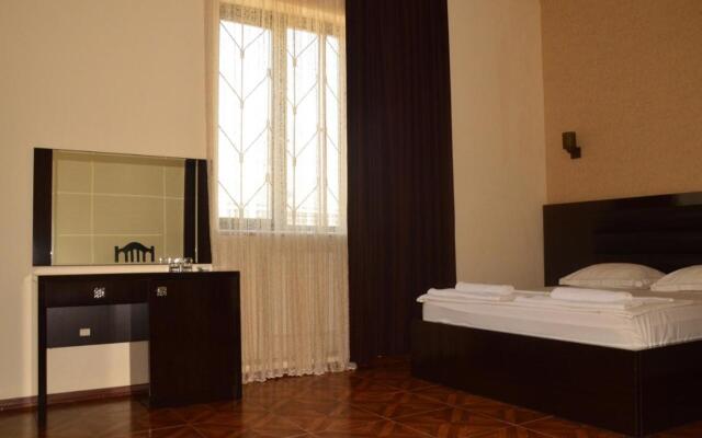 Irise Hotel