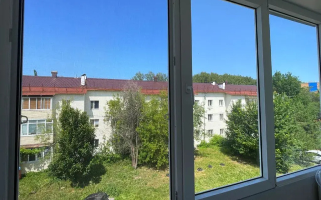Kvartira uutnaa radom s Aeroportom