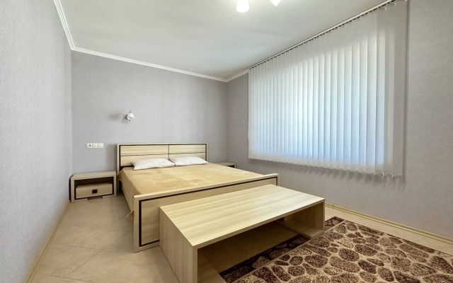 Na Revolyutsionnoy 31a Guest house