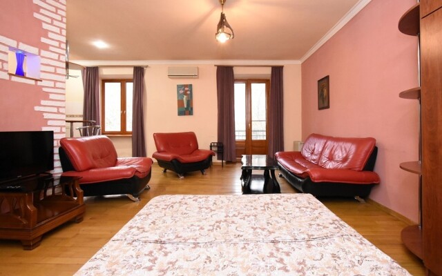 Apartamenty  1room  Apt.  At  Nalbandyan  Street