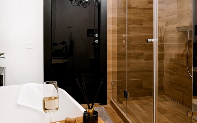 EuroUyut Exclusive Designer Apartments