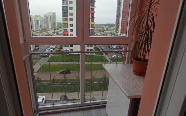 Yarkiy Apartment