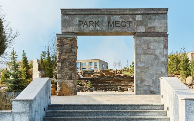 Отель PLATO MEOT Park & Hotel