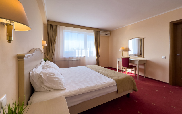 Chyornoe More Hotel