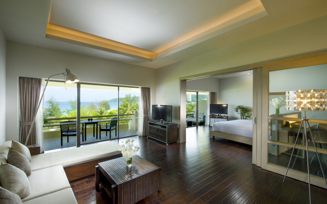 Pullman Phuket Karon Beach Resort