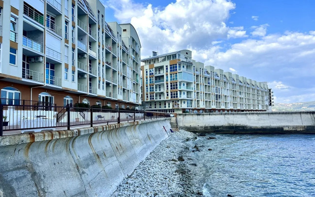 Na Naberezhnoy Pushkina, 17litb Apartment