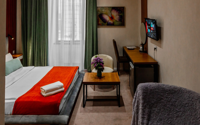 Seven Baku Hotel