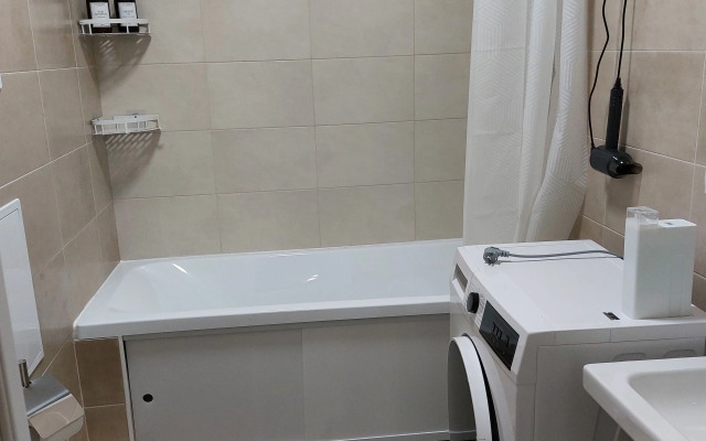 Na Ulitse Sergeya Zhadobkina 13 Flat