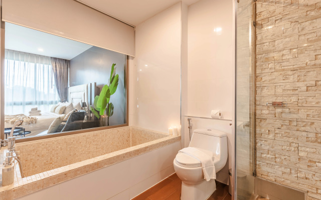 Апартаменты Majestic 2BR Residence with garden view in Regent