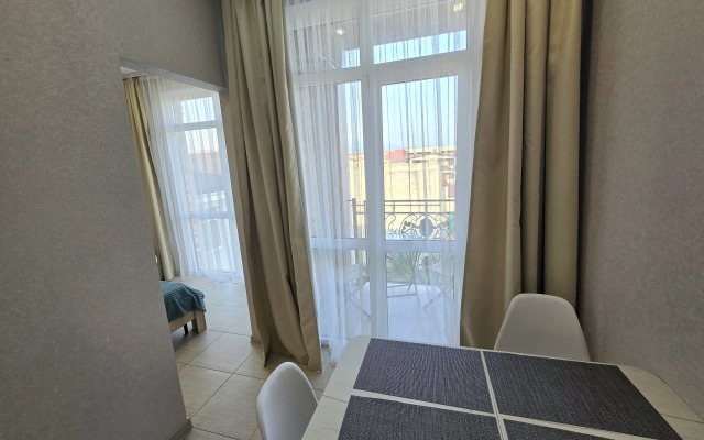S Vidom Na More I Gory Flat