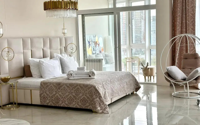 Апартаменты Атмосфера комфорта студия Золотая антилопа с лоджией