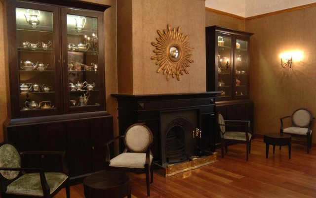 Grand Hotel