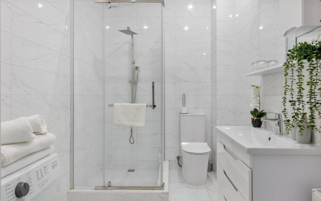 V 5 Minutakh Ot Tsenta (s3) Flat