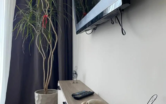Knaypkhoff Ryadom S Rybnoy Derevney Flat