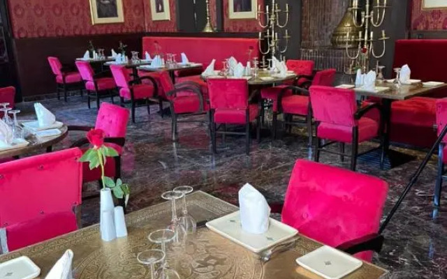 Отель Les Jardins De La Koutoubia