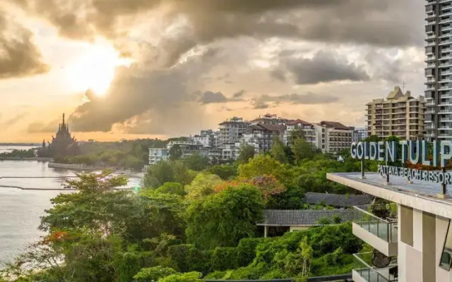 Golden Tulip Pattaya Beach Resort