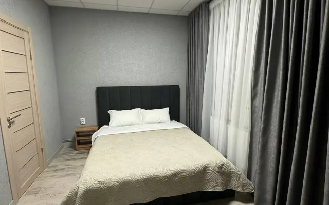 Dlya Chetyreh Gostey Ryadom s Aeroportom Apartments