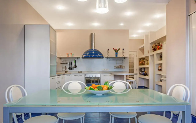 Меблированные комнаты Версаль на Брестской