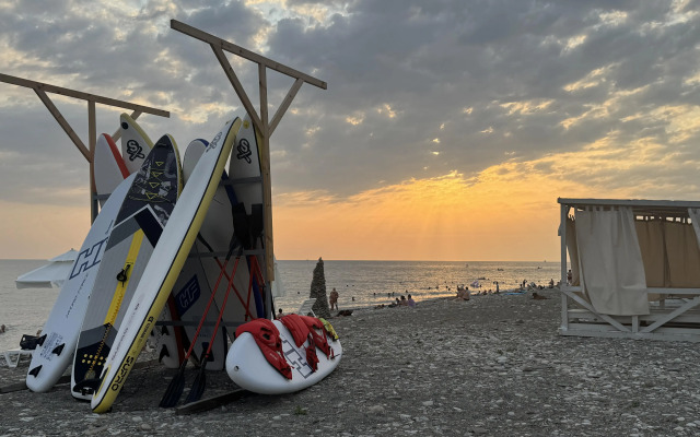 Gde Pahnet Letom - Stilnaya Studiya u Morya v Sochi (Ashe) Apartments