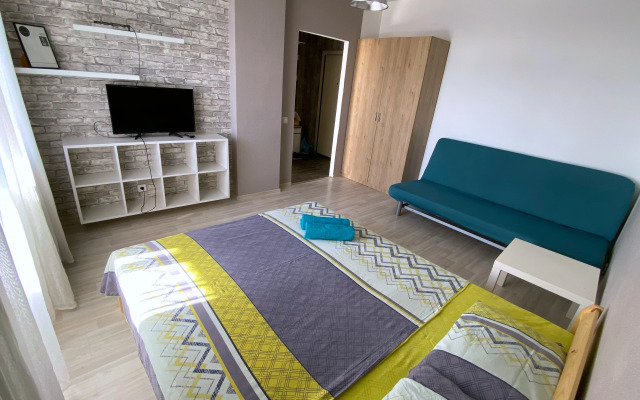 Na Ulitse Pavshinskiy Most 1/3 Flat