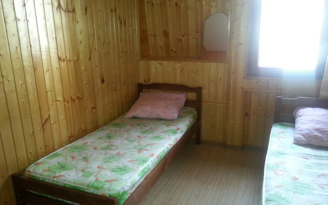 Dom Na Naberezhnoj Mini-Hotel