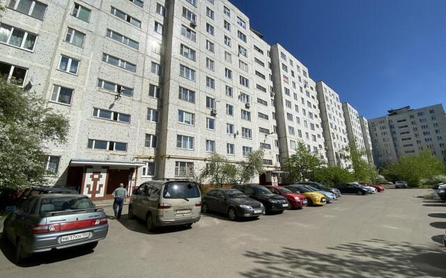 Na Ulitse Zhuravlyova 11/2 Apartments