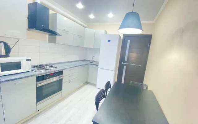 Na Azata Abbasova Flat