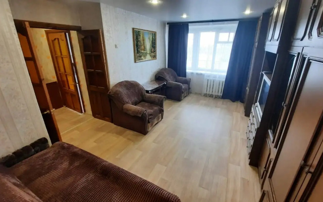 Квартира Двухкомнатная 50 лет ВЛКСМ,д33 - фото 2