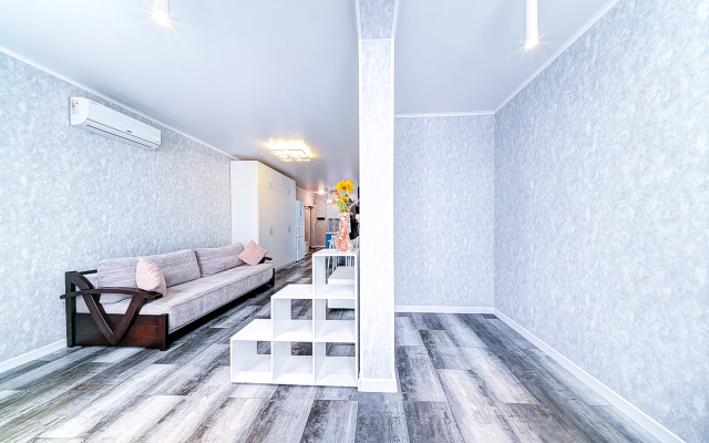 Двухкомнатная квартира с видом на море