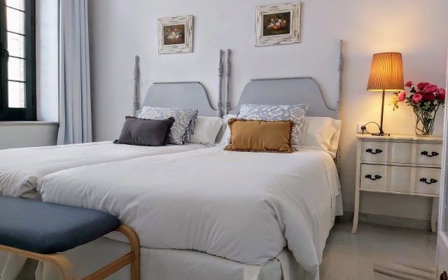 Misterhost Santa Cruz Judería Archeros Apartments