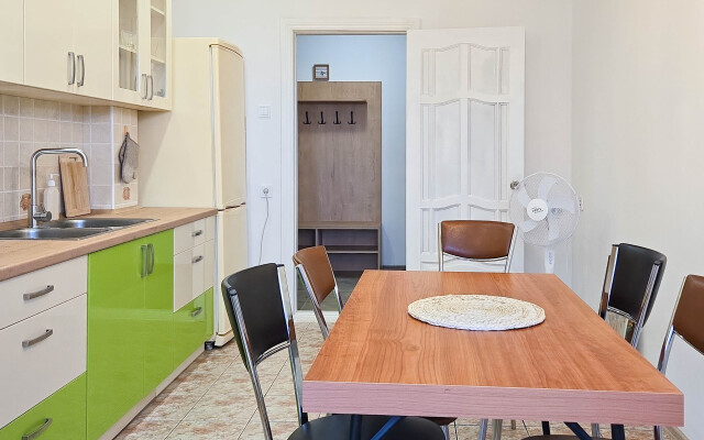 Dvukhkomnatnye V Tsentre Set Yokhoum Apartments