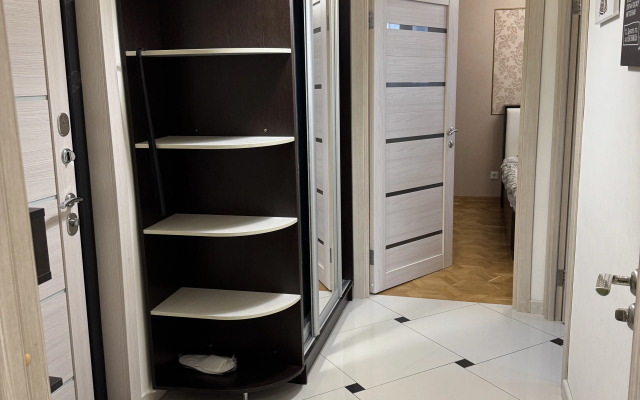 Uyutnaya V Izumrudnyh Holmah Flat