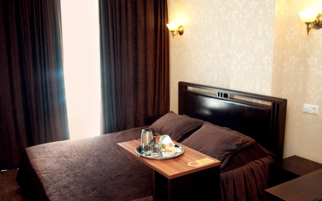 New Astoria Hotel