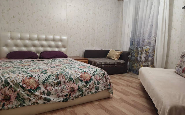 Квартира трехкомнатная возле Бонуса