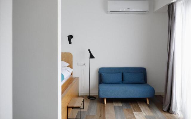 Mariinsky Apartments & Hotel
