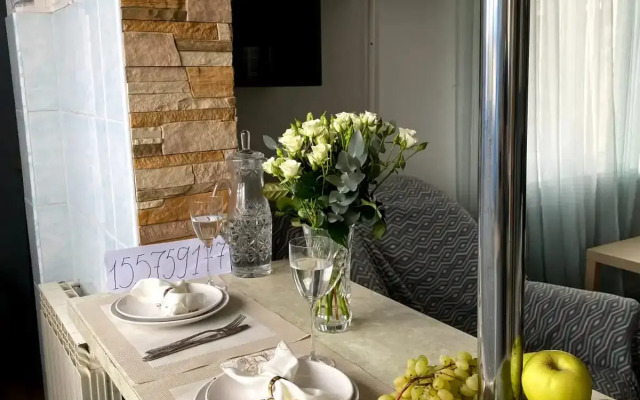 Uyutnaya Kvartira Golubye Dali Flat