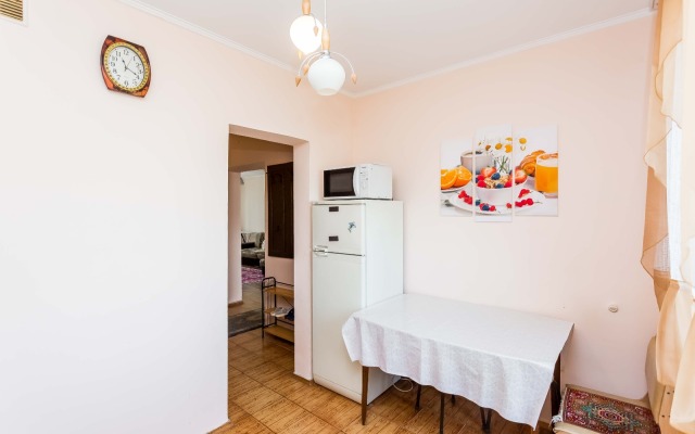 Na Prospekte Dostyk 119 Flat