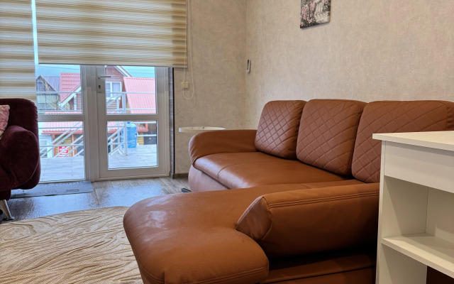 Частный дом двухэтажный на берегу Азовского моря