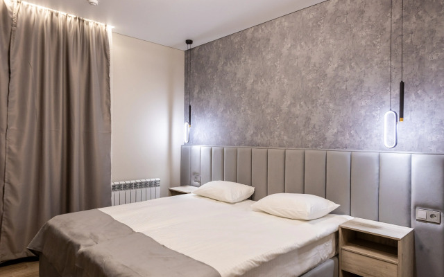 Hotel VS Hotel Hotel