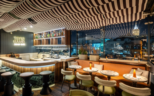 Momento Golden Horn Hotel