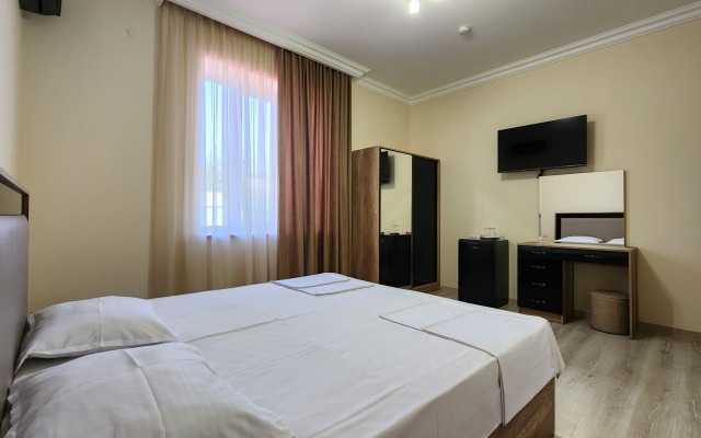 Golden Resort Hotel