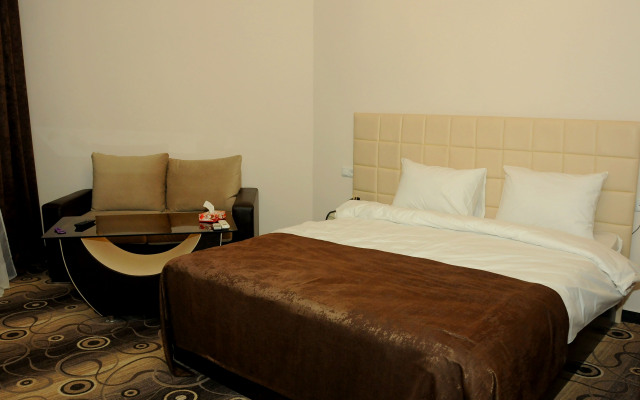 Nor Erevan Hotel