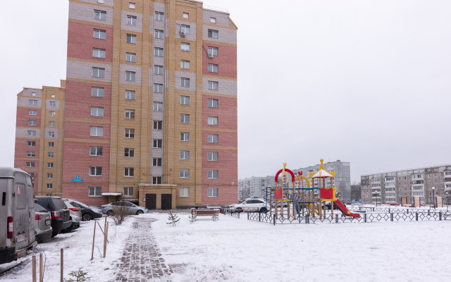 Ne Vopros ryadom s TC Iyun' Flat