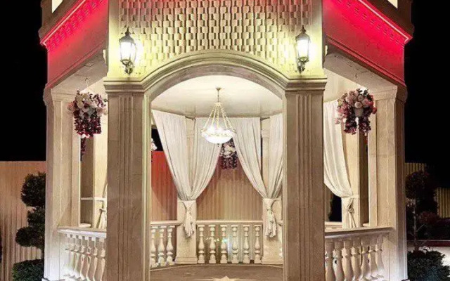 Stary Zamok Hotel