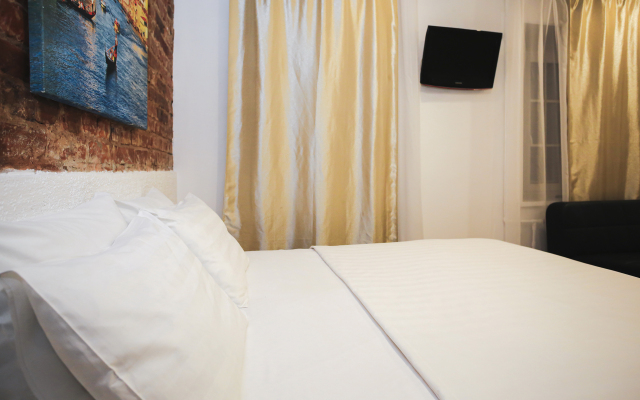 Seven Cabins Hostel