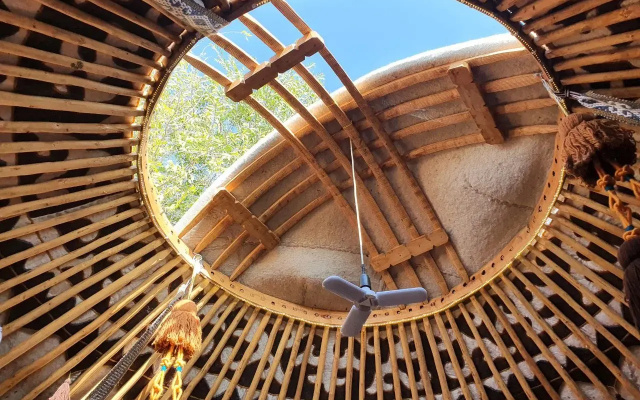 Глэмпинг Agat Yurt Camp